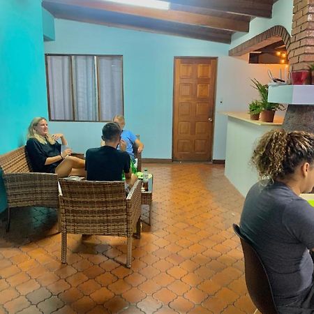 Global House Cr Hostel Backpackers Alajuela Habitacion Compartida 2 Camas Por Habitacion Extérieur photo