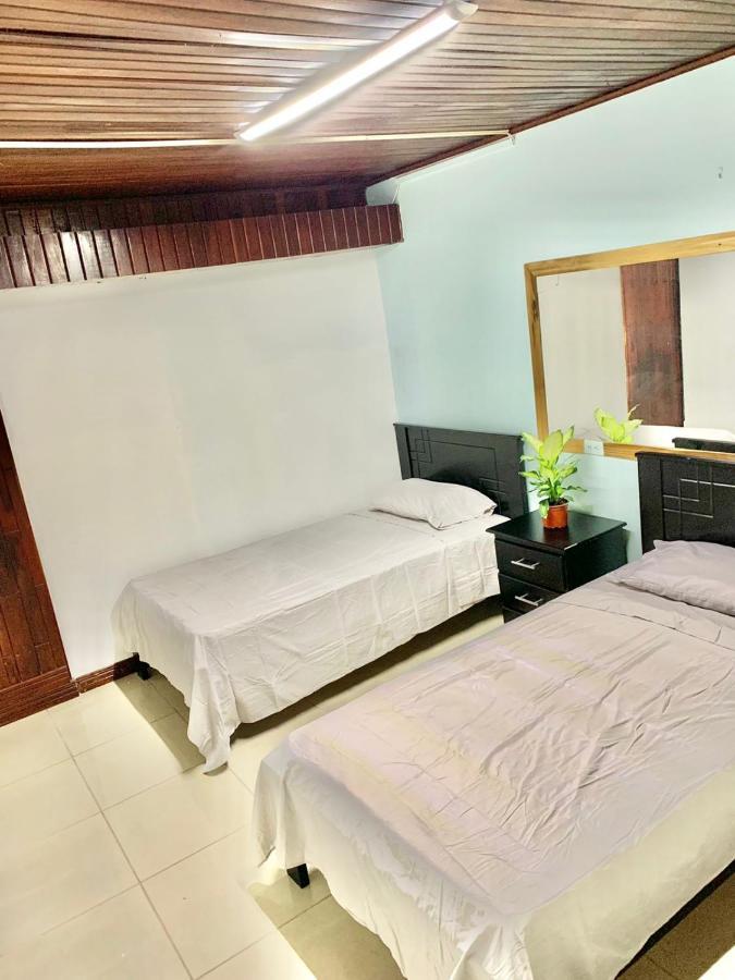 Global House Cr Hostel Backpackers Alajuela Habitacion Compartida 2 Camas Por Habitacion Extérieur photo